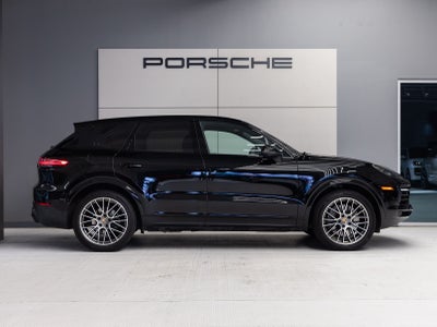2023 Porsche Cayenne Cayenne Platinum Edition (MY23)