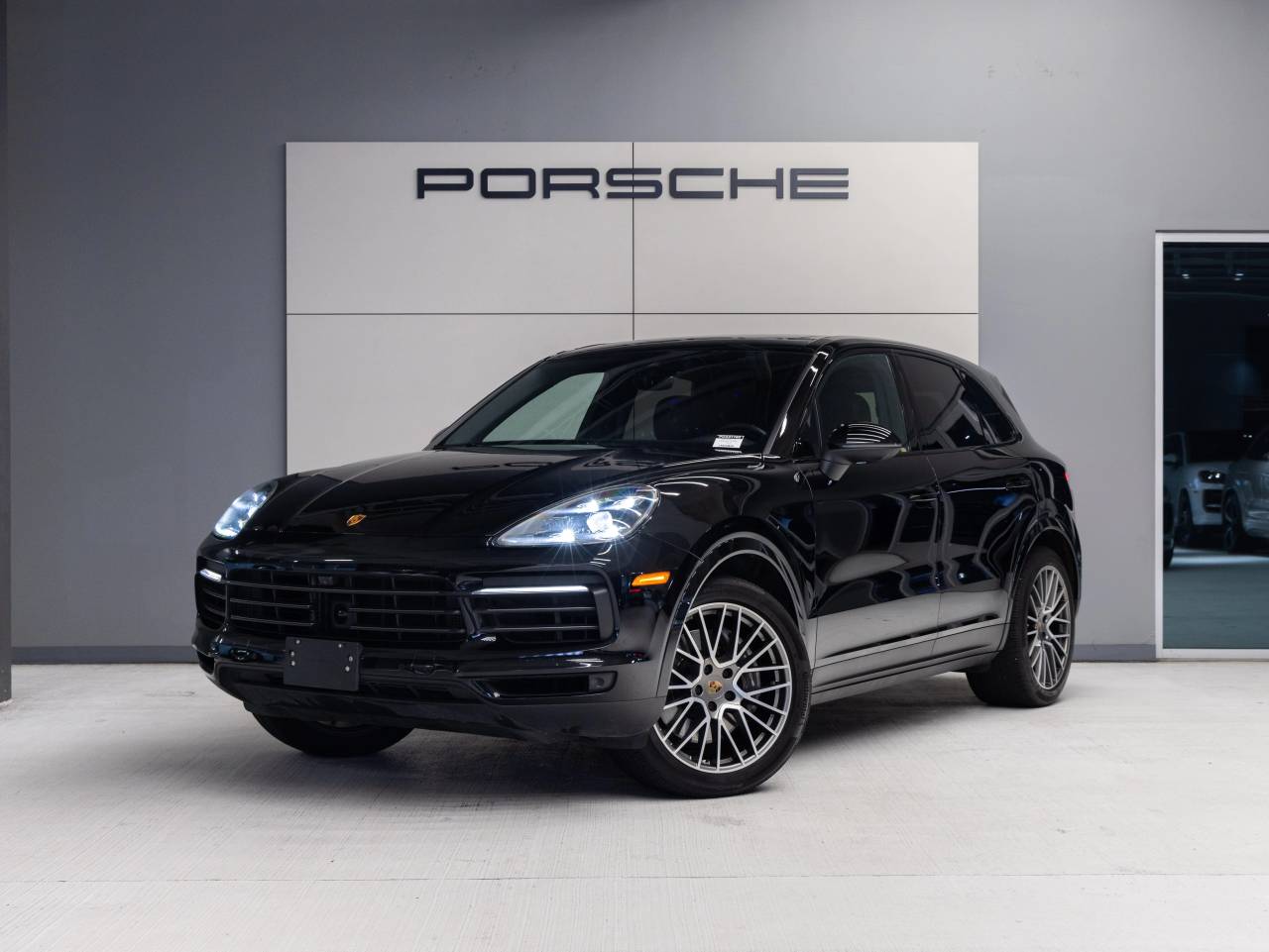 2023 Porsche Cayenne Cayenne Platinum Edition (MY23)