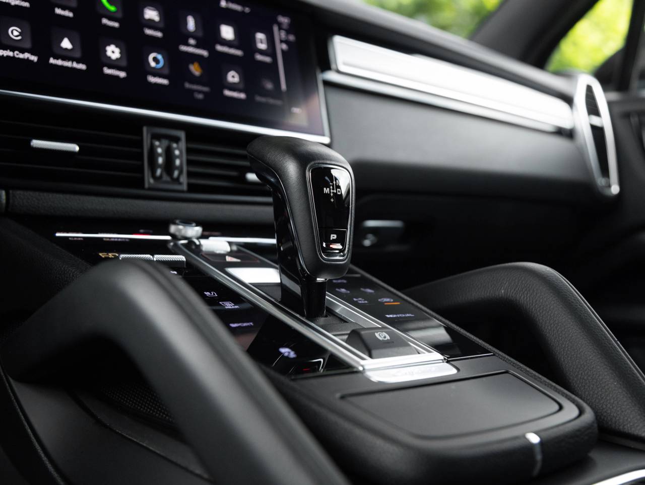 2023 Porsche Cayenne Cayenne Platinum Edition (MY23)