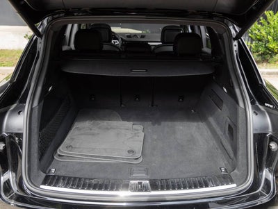 2023 Porsche Cayenne Cayenne Platinum Edition (MY23)