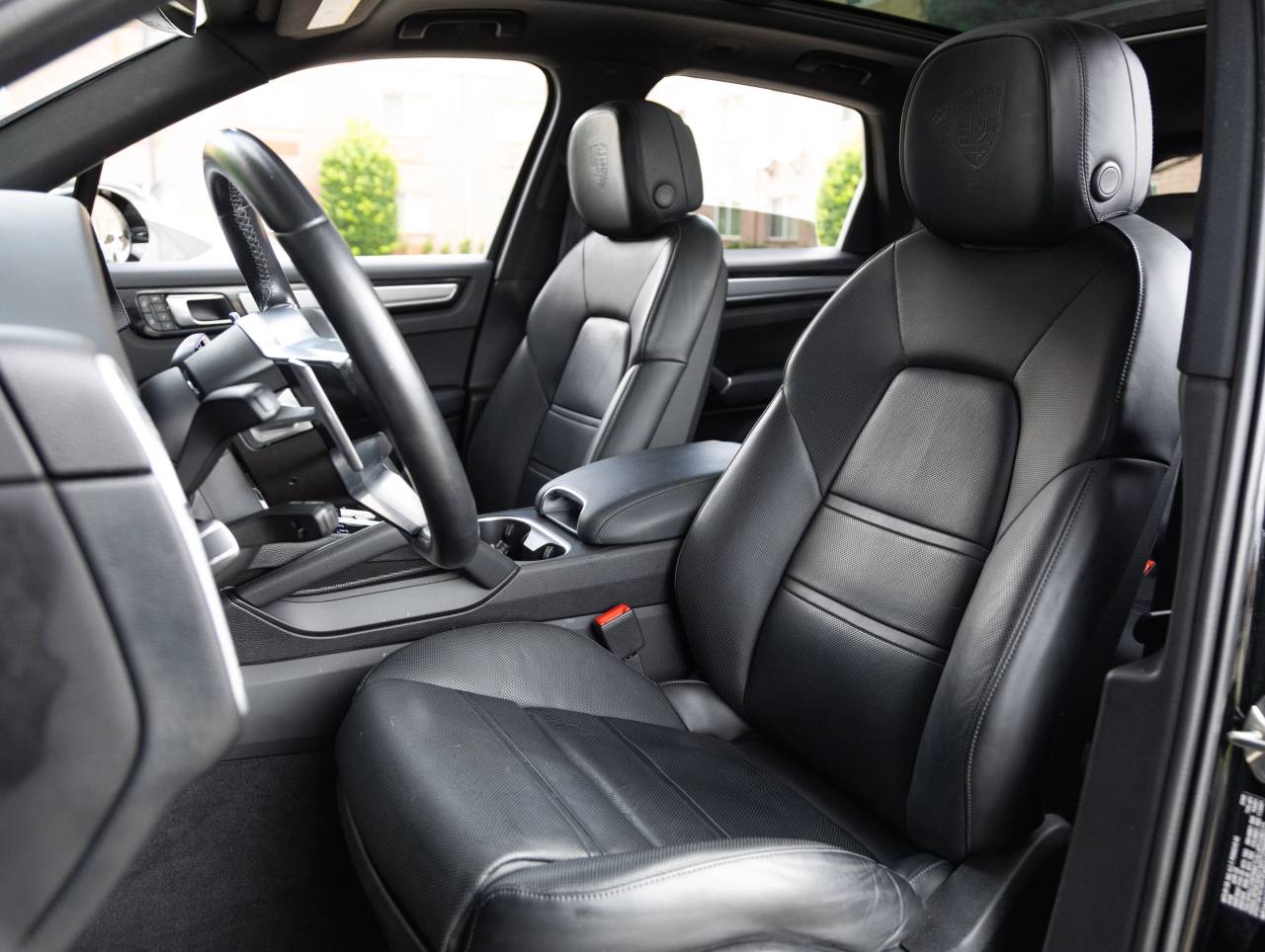 2023 Porsche Cayenne Cayenne Platinum Edition (MY23)