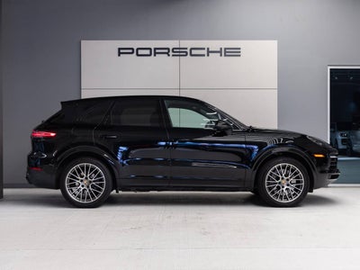 2023 Porsche Cayenne Cayenne Platinum Edition (MY23)