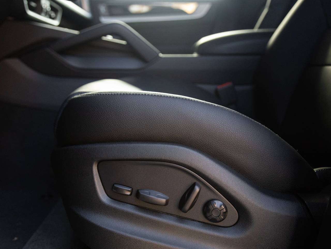 2026 Porsche Cayenne AWD