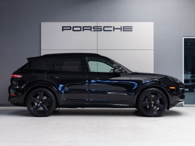 2026 Porsche Cayenne AWD