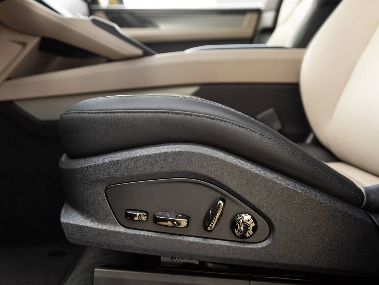 2026 Porsche Cayenne Cayenne Electric