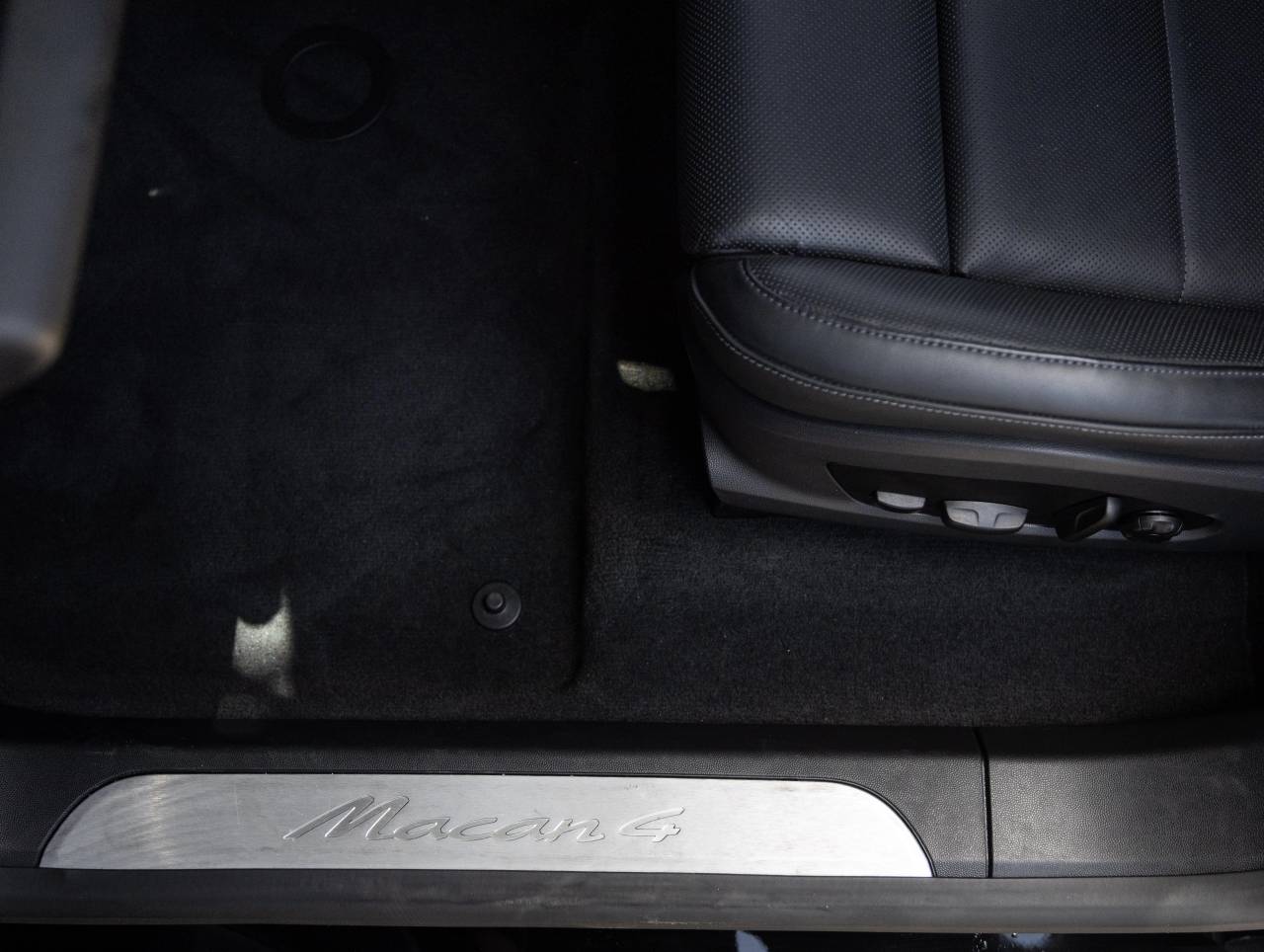 2025 Porsche Macan Macan 4 Electric