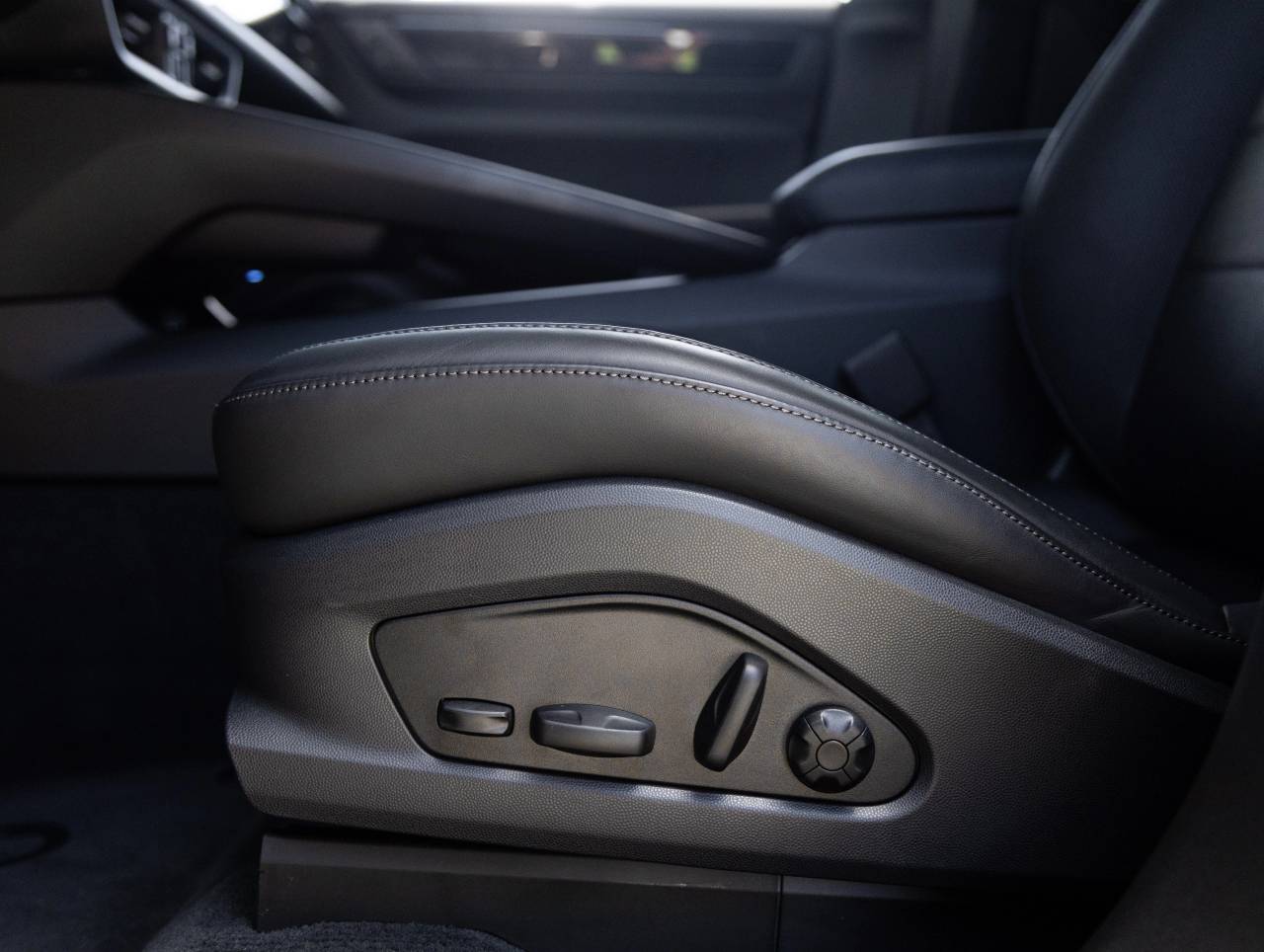 2025 Porsche Macan Macan 4 Electric