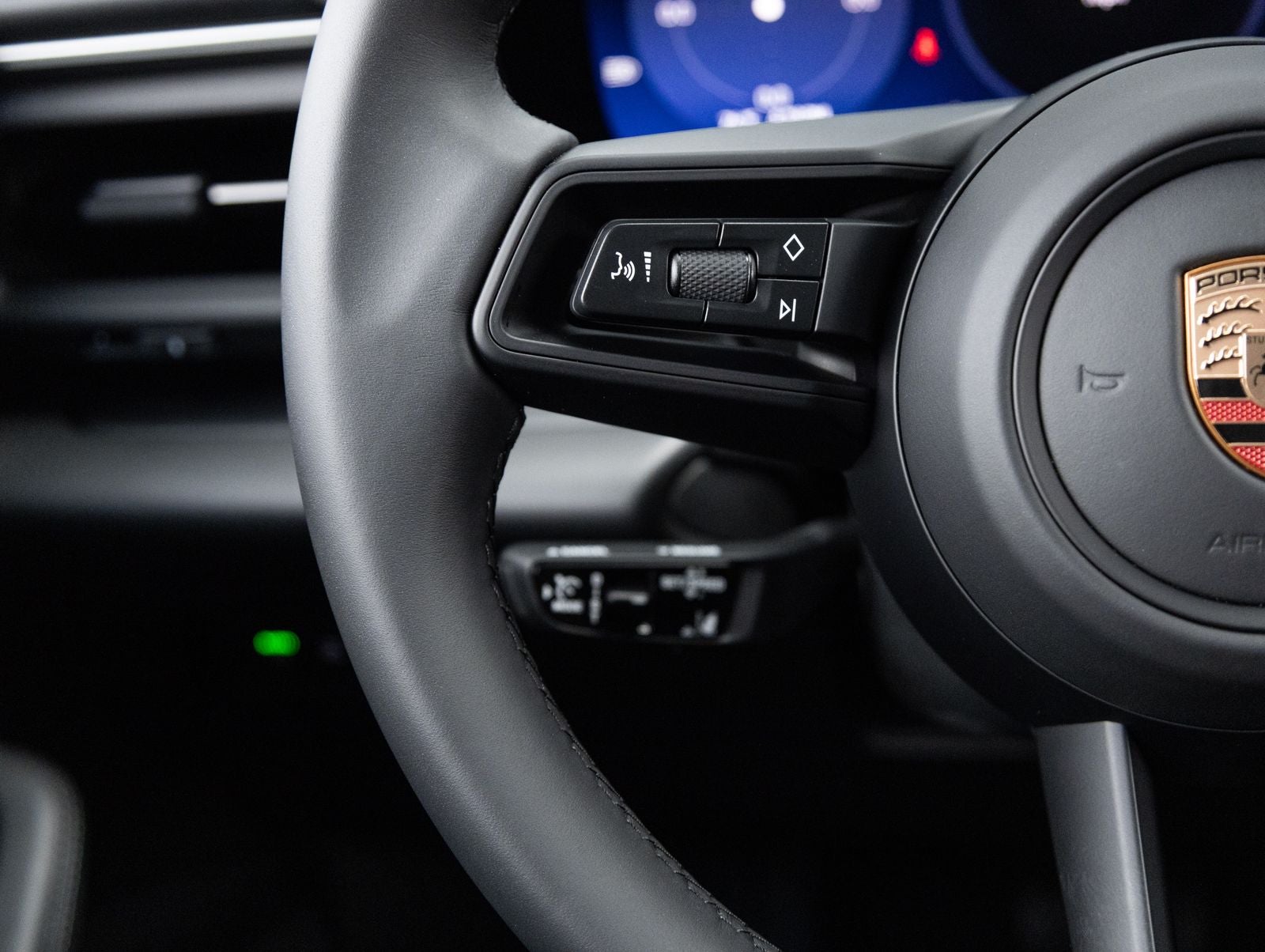 2025 Porsche Macan 4 Electric