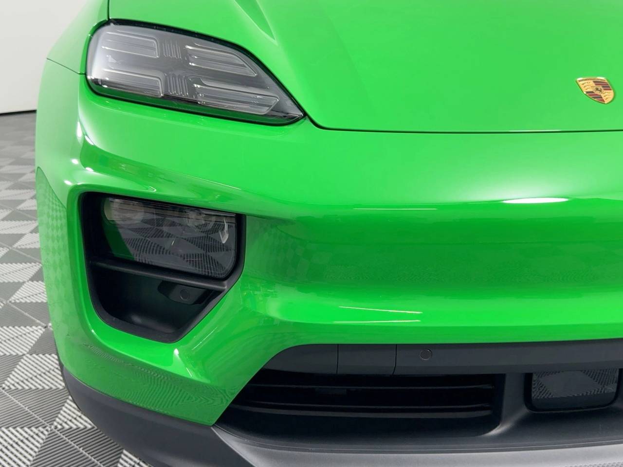 2025 Porsche Macan 4 Electric