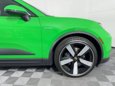 2025 Porsche Macan 4 Electric