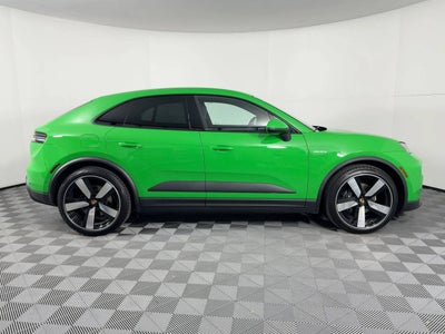 2025 Porsche Macan 4 Electric