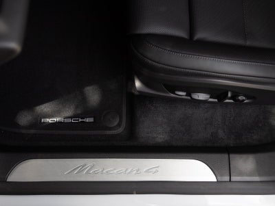 2026 Porsche Macan Macan 4 Electric