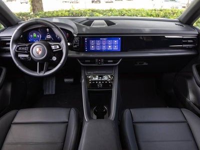 2026 Porsche Macan Macan 4 Electric