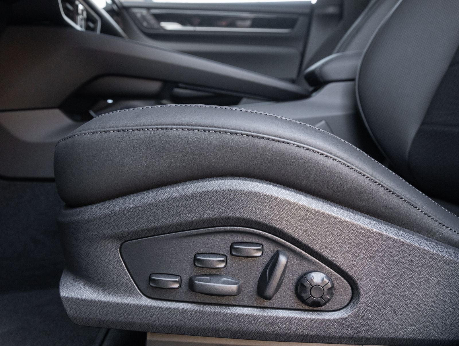 2026 Porsche Macan Macan 4 Electric