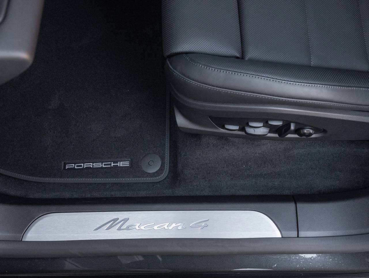 2026 Porsche Macan Macan 4 Electric