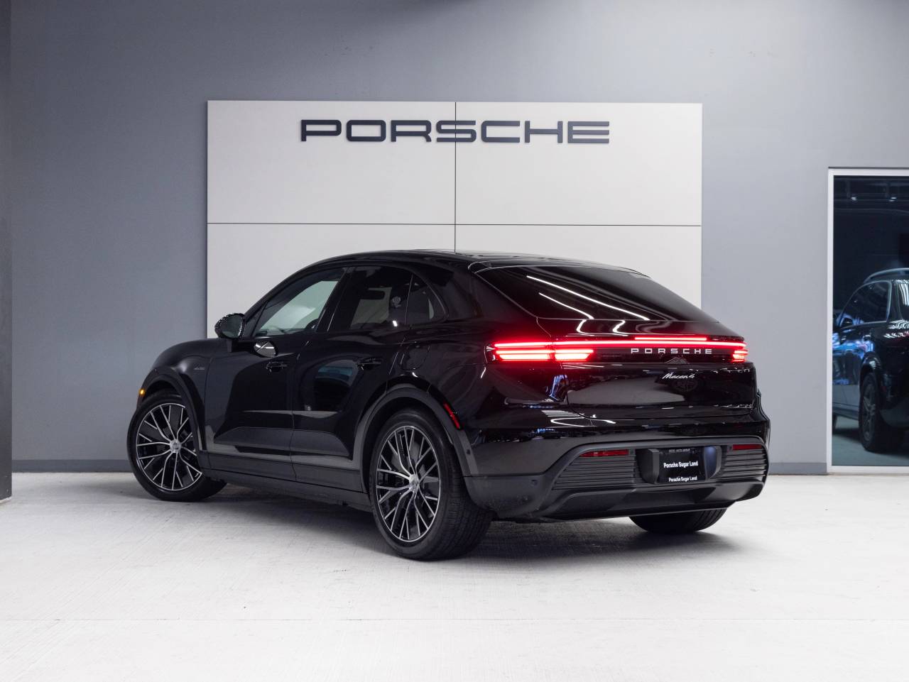 2026 Porsche Macan 4 Electric