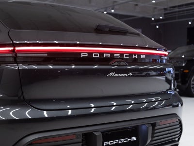 2026 Porsche Macan 4 Electric