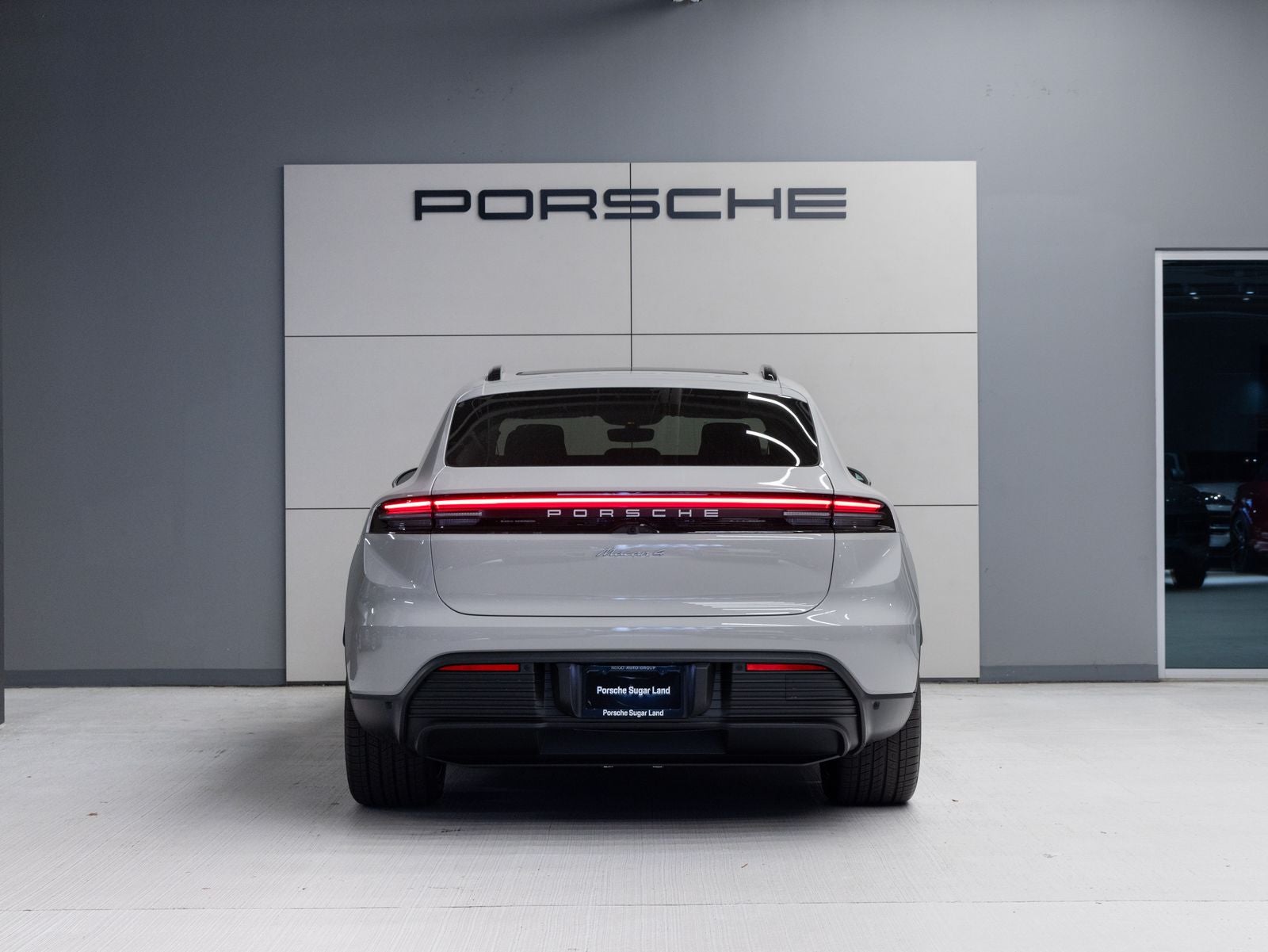 2026 Porsche Macan 4 Electric