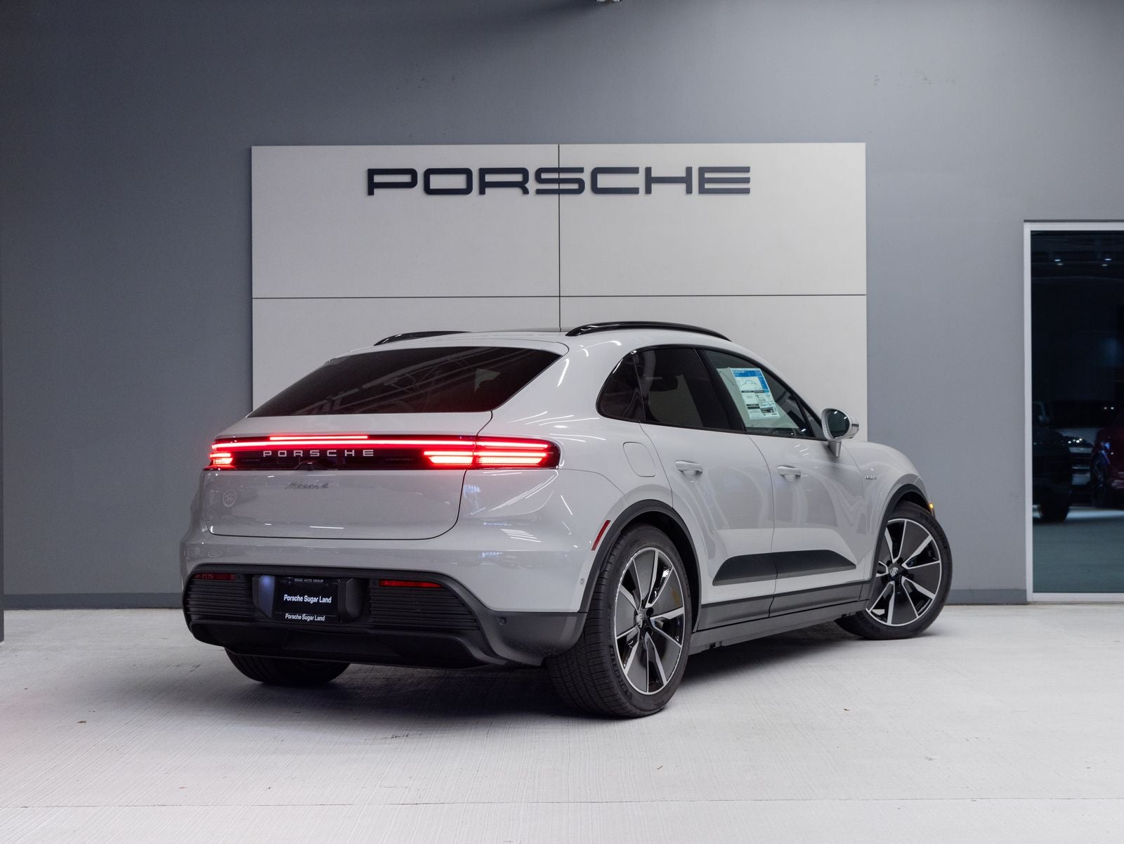 2026 Porsche Macan 4 Electric