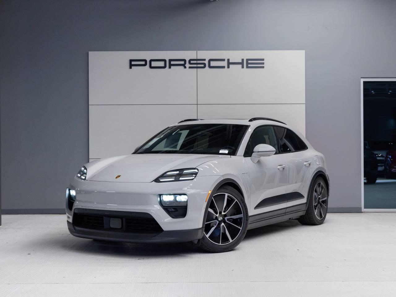 2026 Porsche Macan 4 Electric