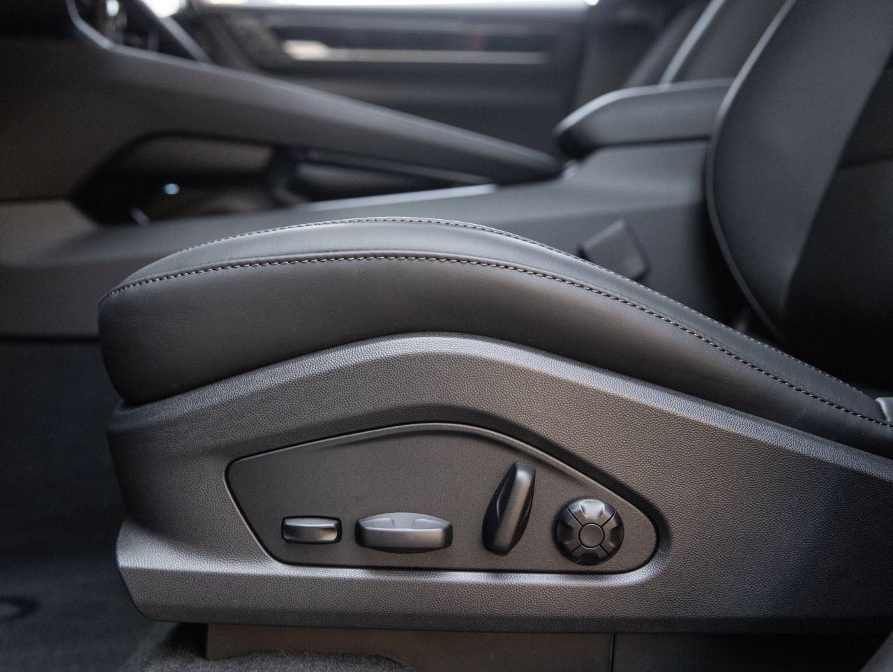 2026 Porsche Macan 4 Electric