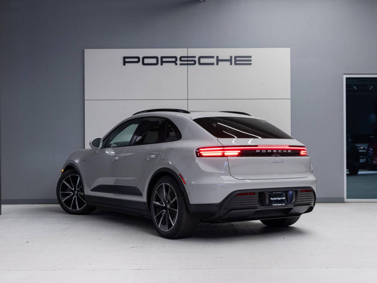 2026 Porsche Macan 4 Electric