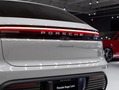 2026 Porsche Macan 4 Electric