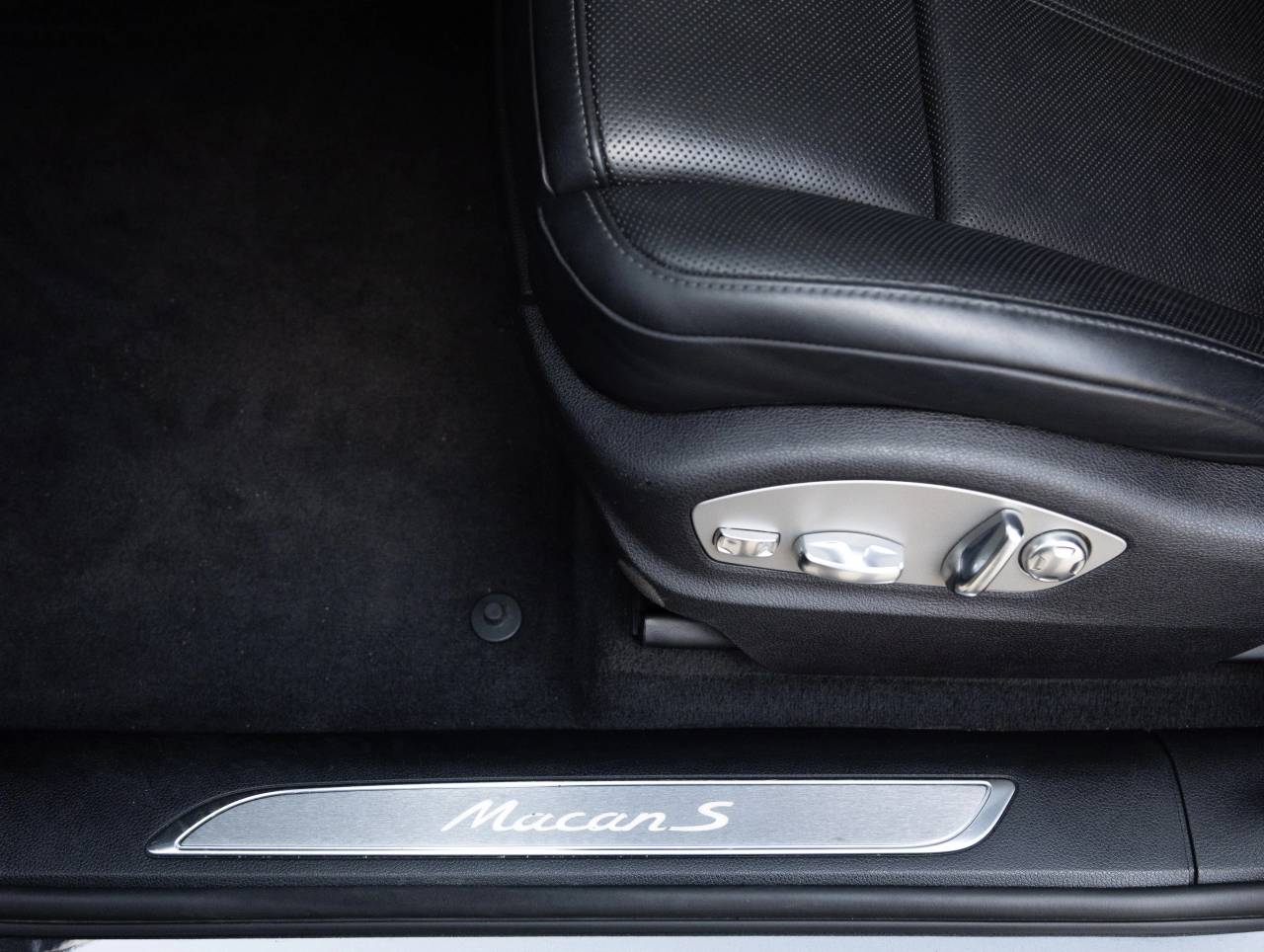 2020 Porsche Macan Macan S (MY20)