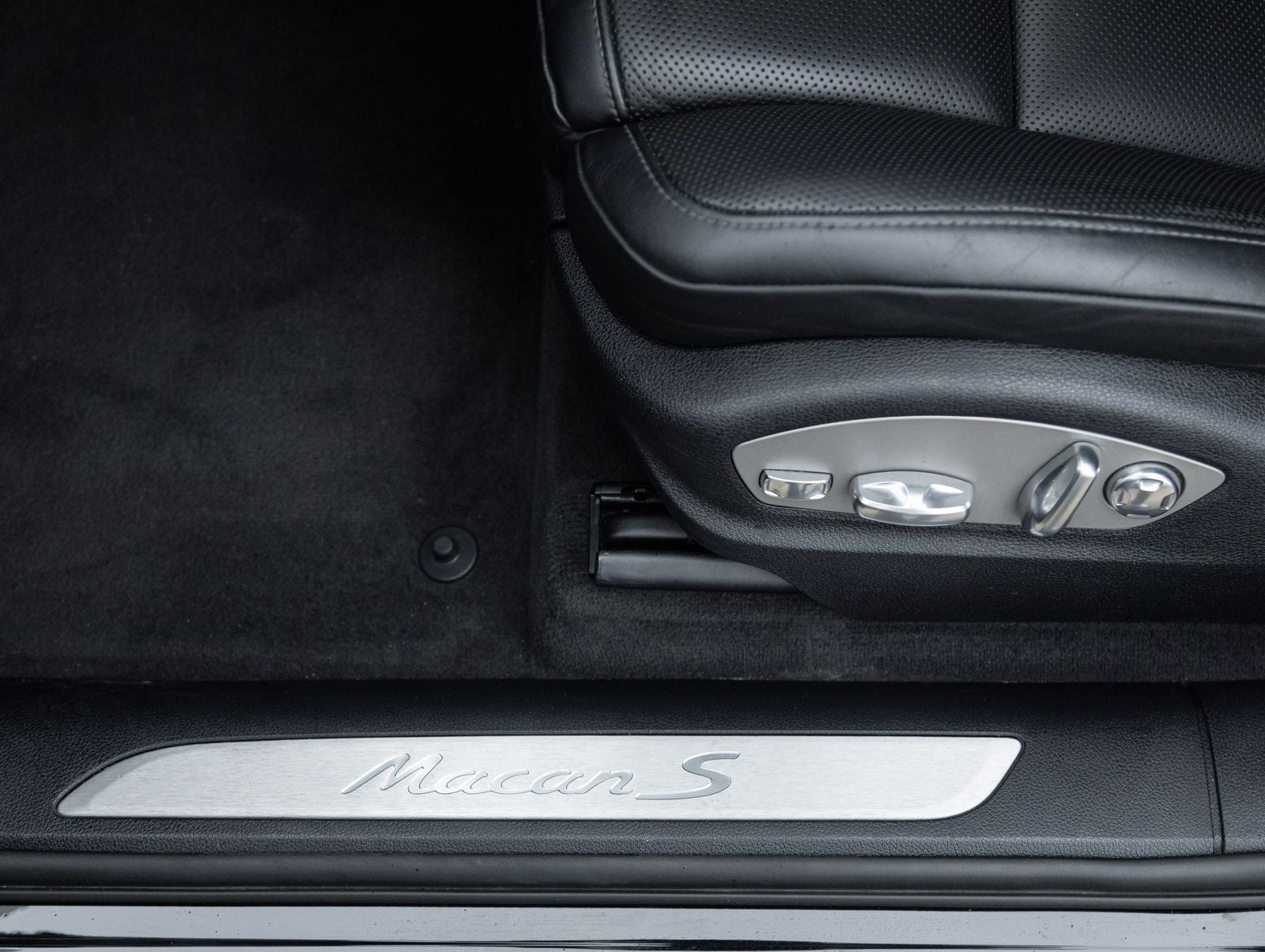 2021 Porsche Macan S