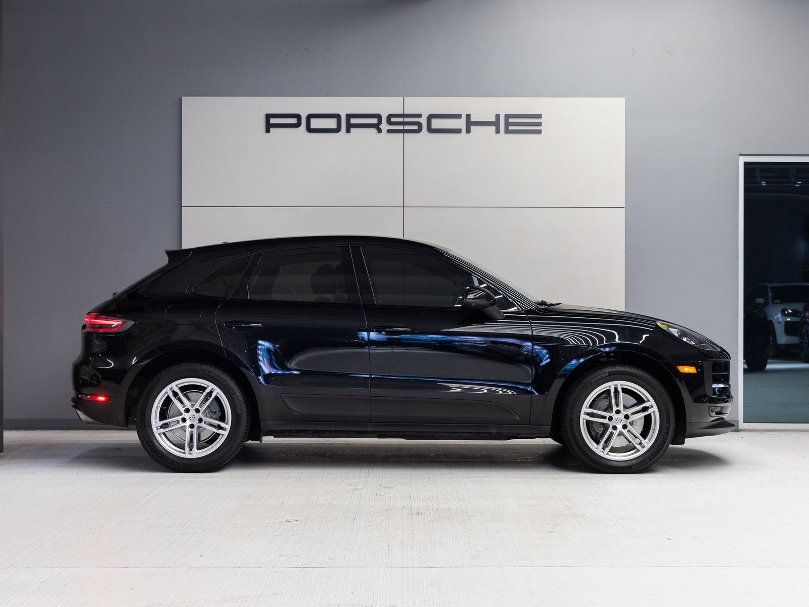 2021 Porsche Macan S