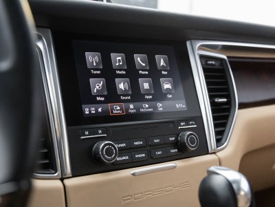 2018 Porsche Macan Macan S