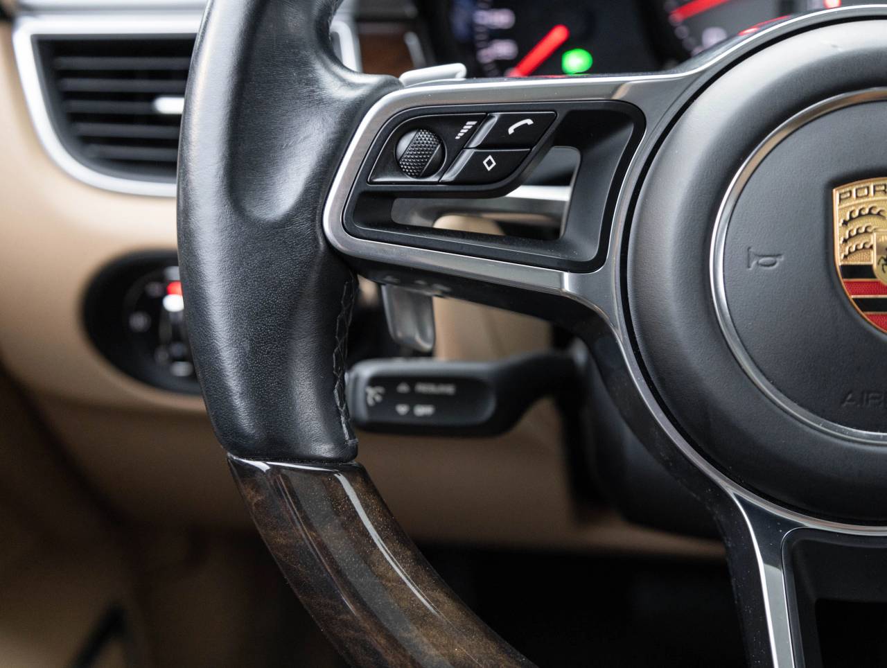 2018 Porsche Macan Macan S