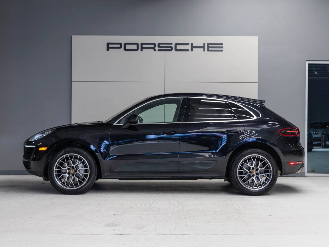 2018 Porsche Macan Macan S