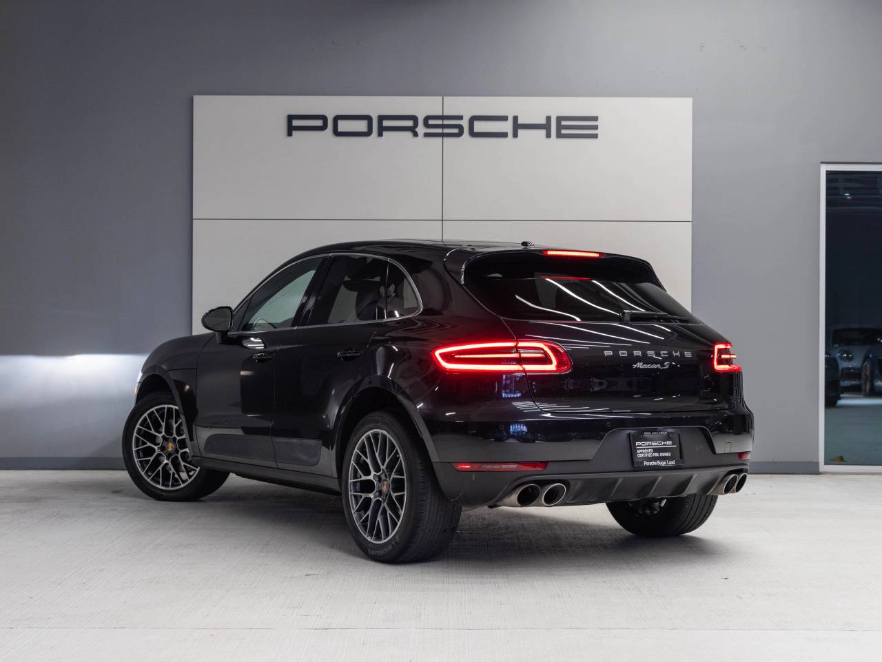 2018 Porsche Macan Macan S