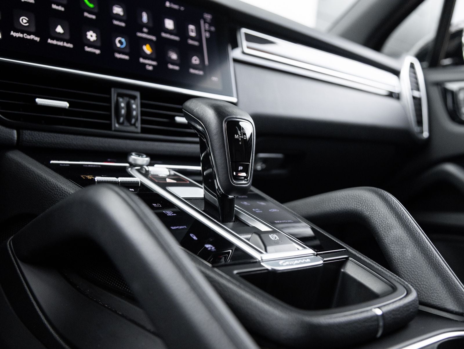 2023 Porsche Cayenne S Platinum Edition