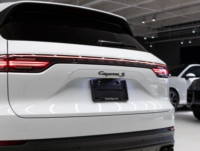 2023 Porsche Cayenne S Platinum Edition