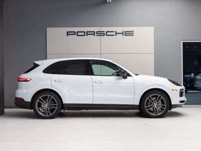2023 Porsche Cayenne S Platinum Edition