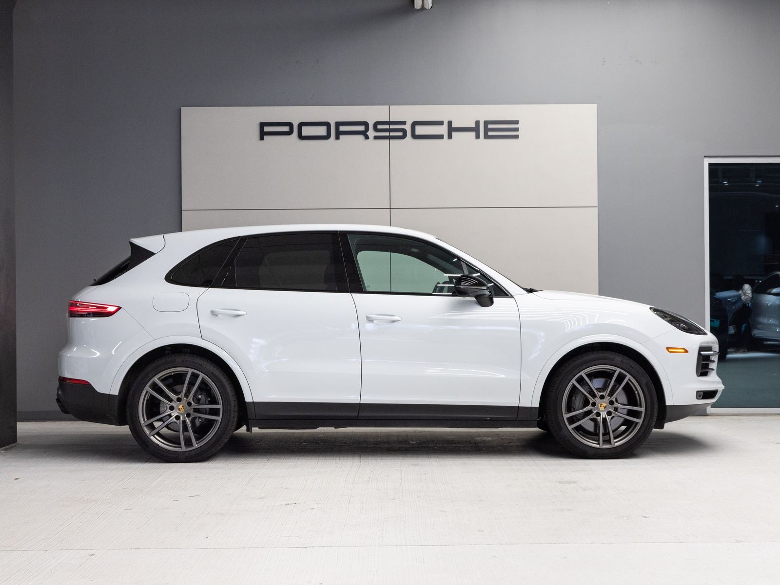 2023 Porsche Cayenne S Platinum Edition