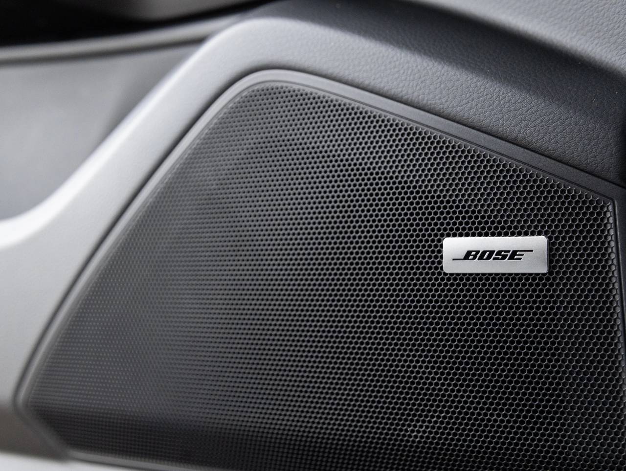 2023 Porsche Cayenne S Platinum Edition