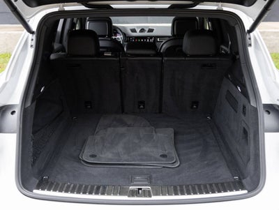 2023 Porsche Cayenne S Platinum Edition