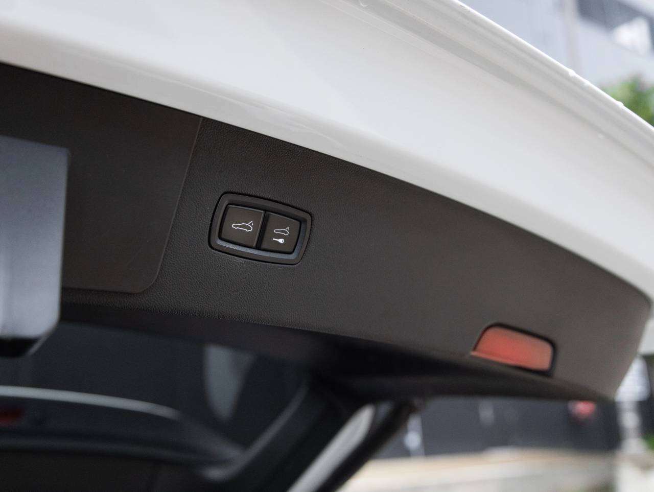 2023 Porsche Cayenne S Platinum Edition
