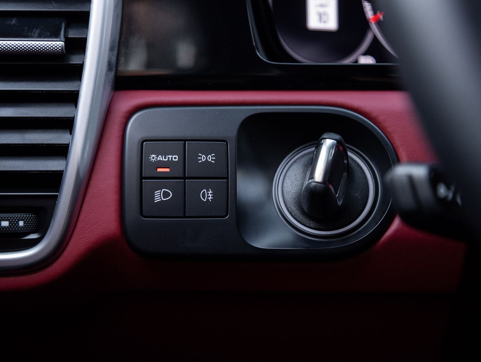 2023 Porsche Cayenne S Platinum Edition
