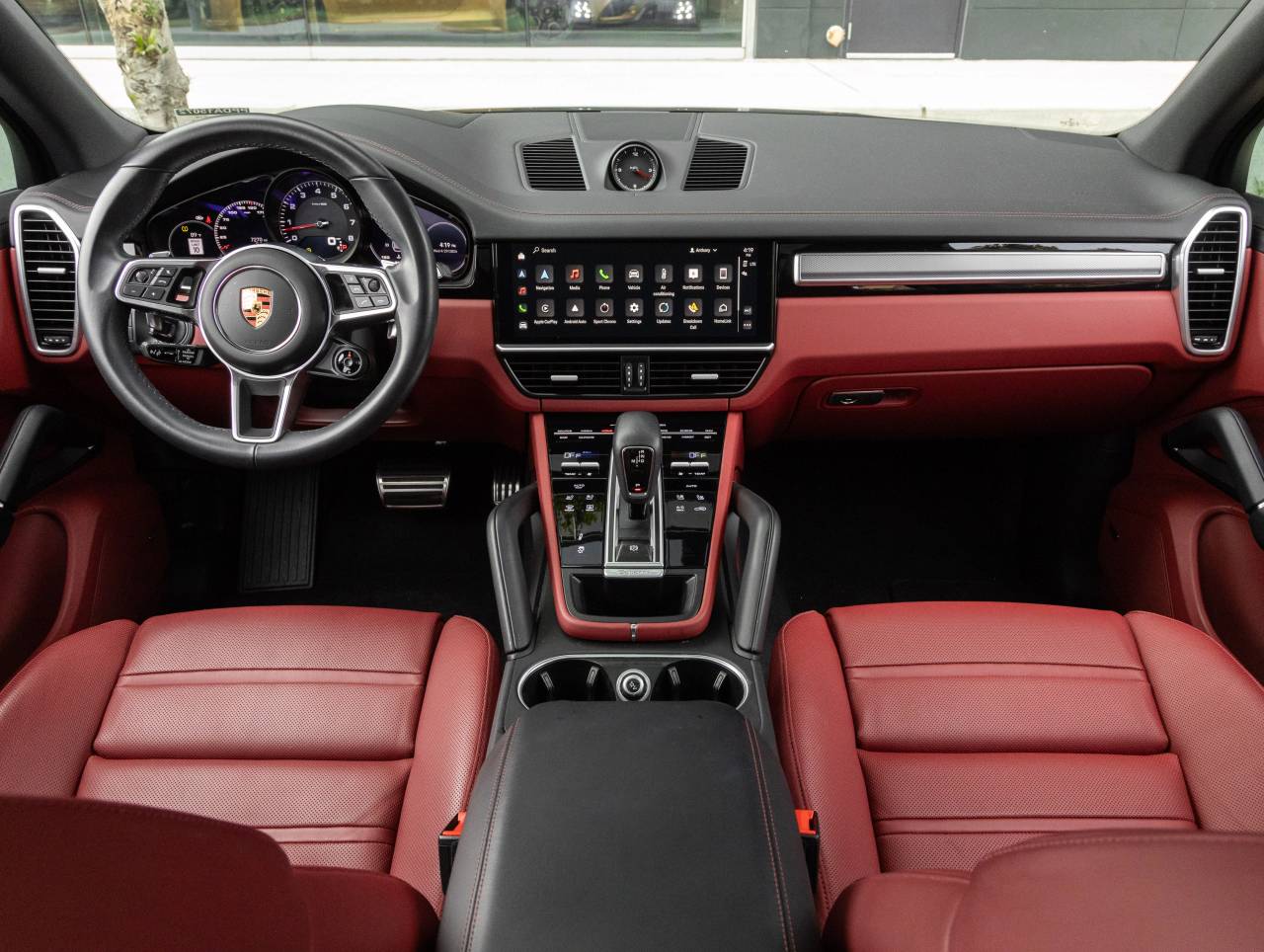 2023 Porsche Cayenne S Platinum Edition