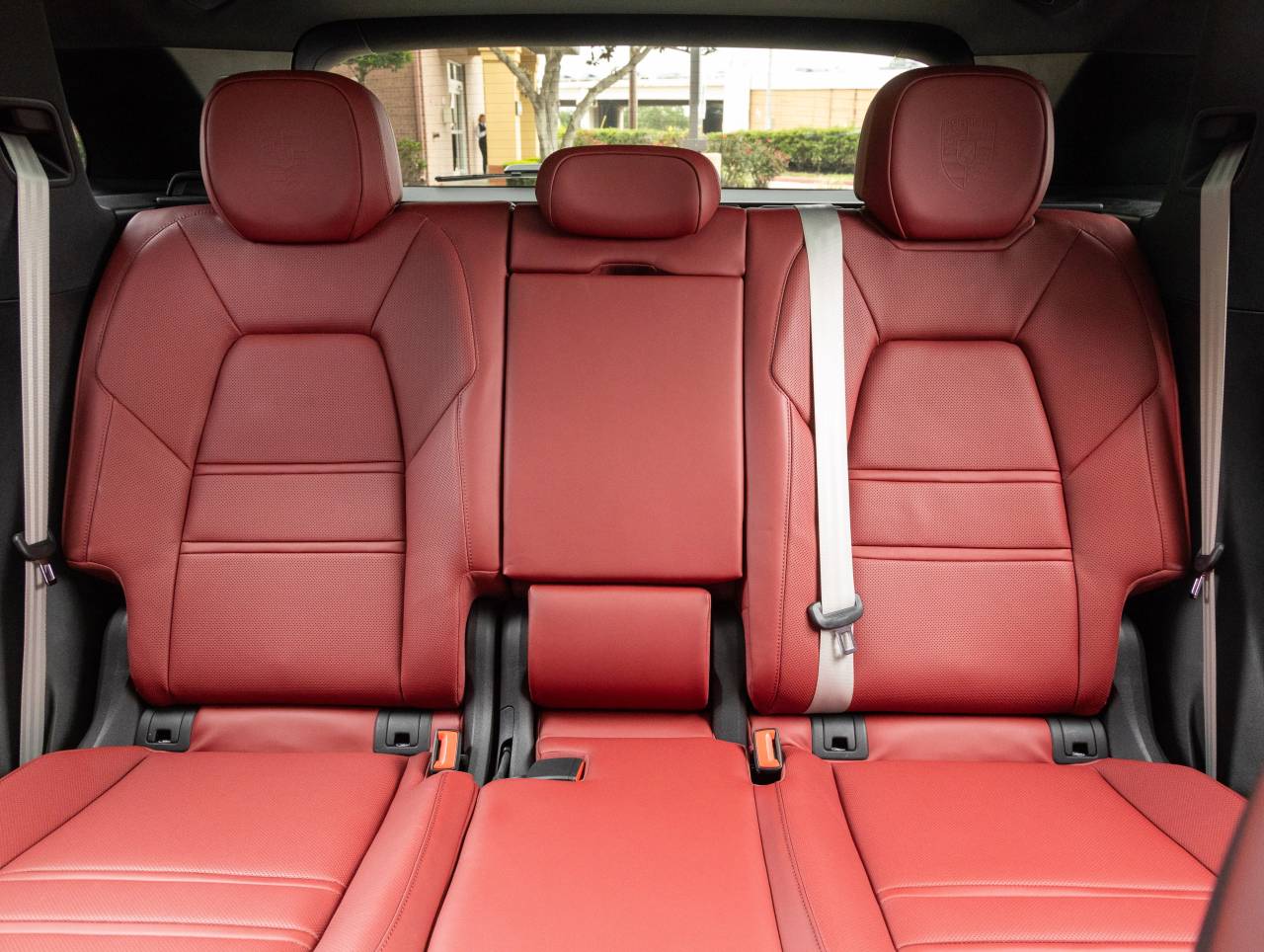2023 Porsche Cayenne S Platinum Edition