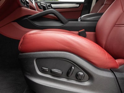 2023 Porsche Cayenne S Platinum Edition