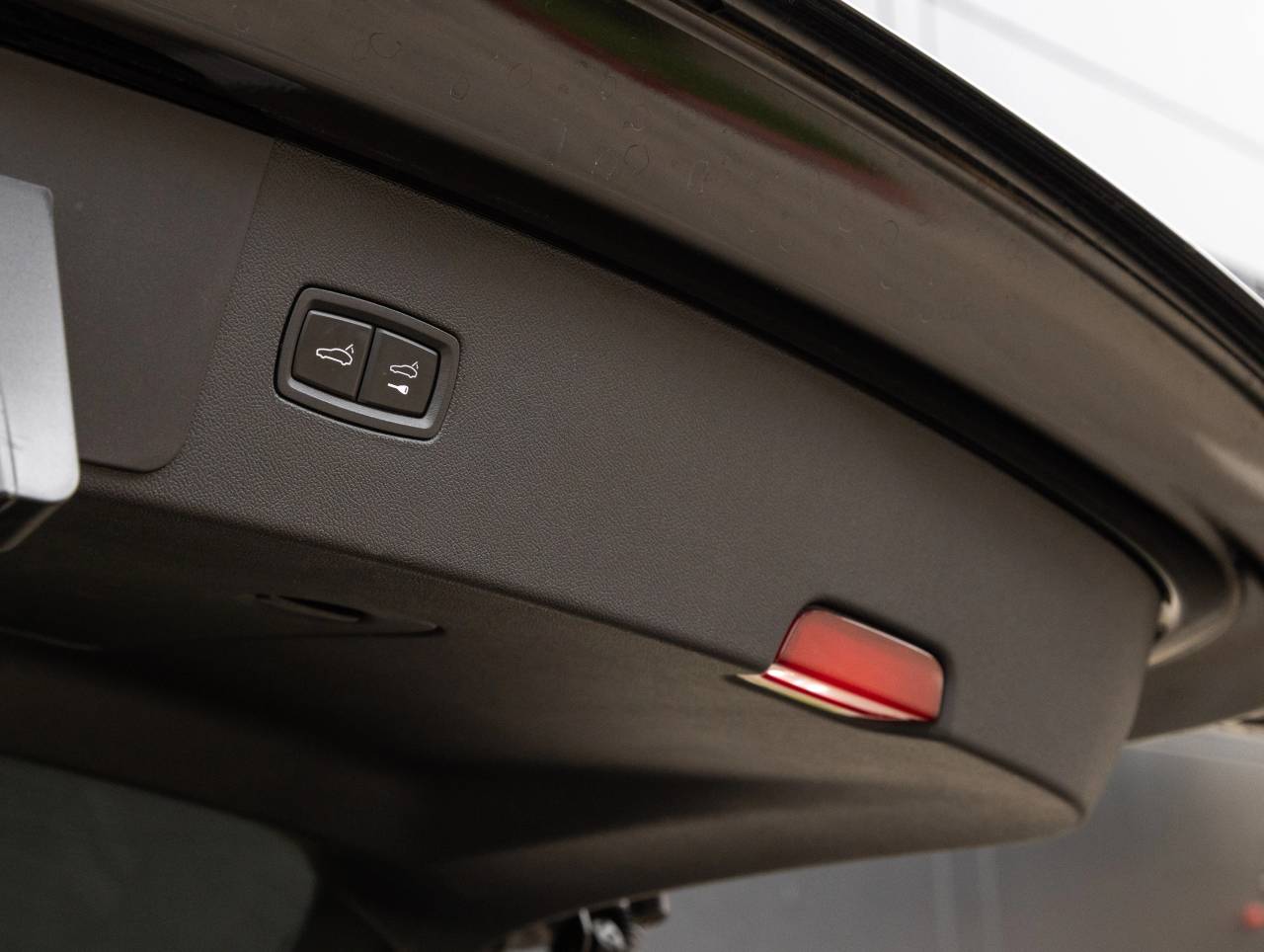 2023 Porsche Cayenne S Platinum Edition