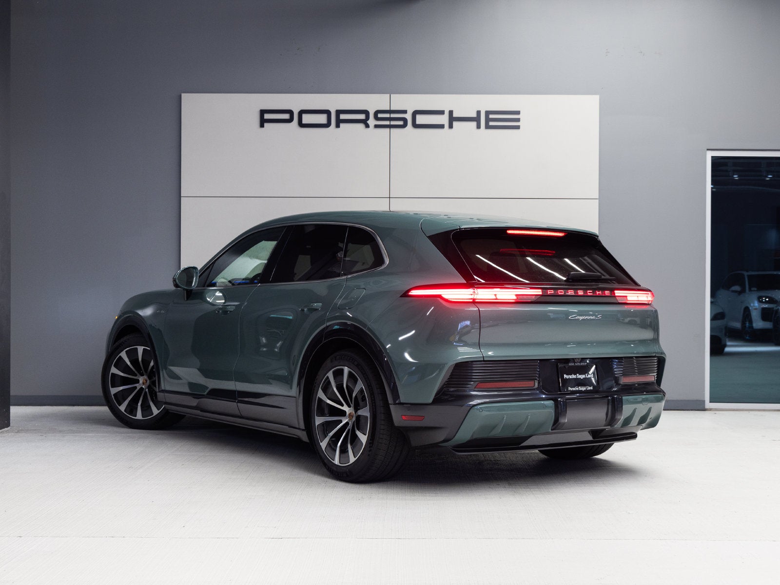 2026 Porsche Cayenne Cayenne S Electric