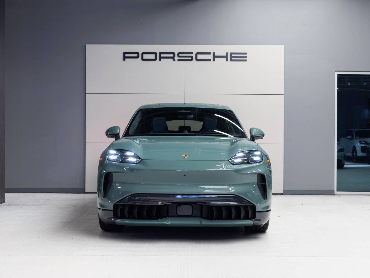 2026 Porsche Cayenne Cayenne S Electric