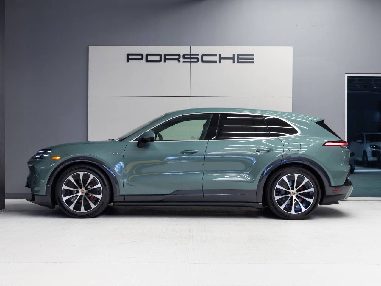 2026 Porsche Cayenne Cayenne S Electric