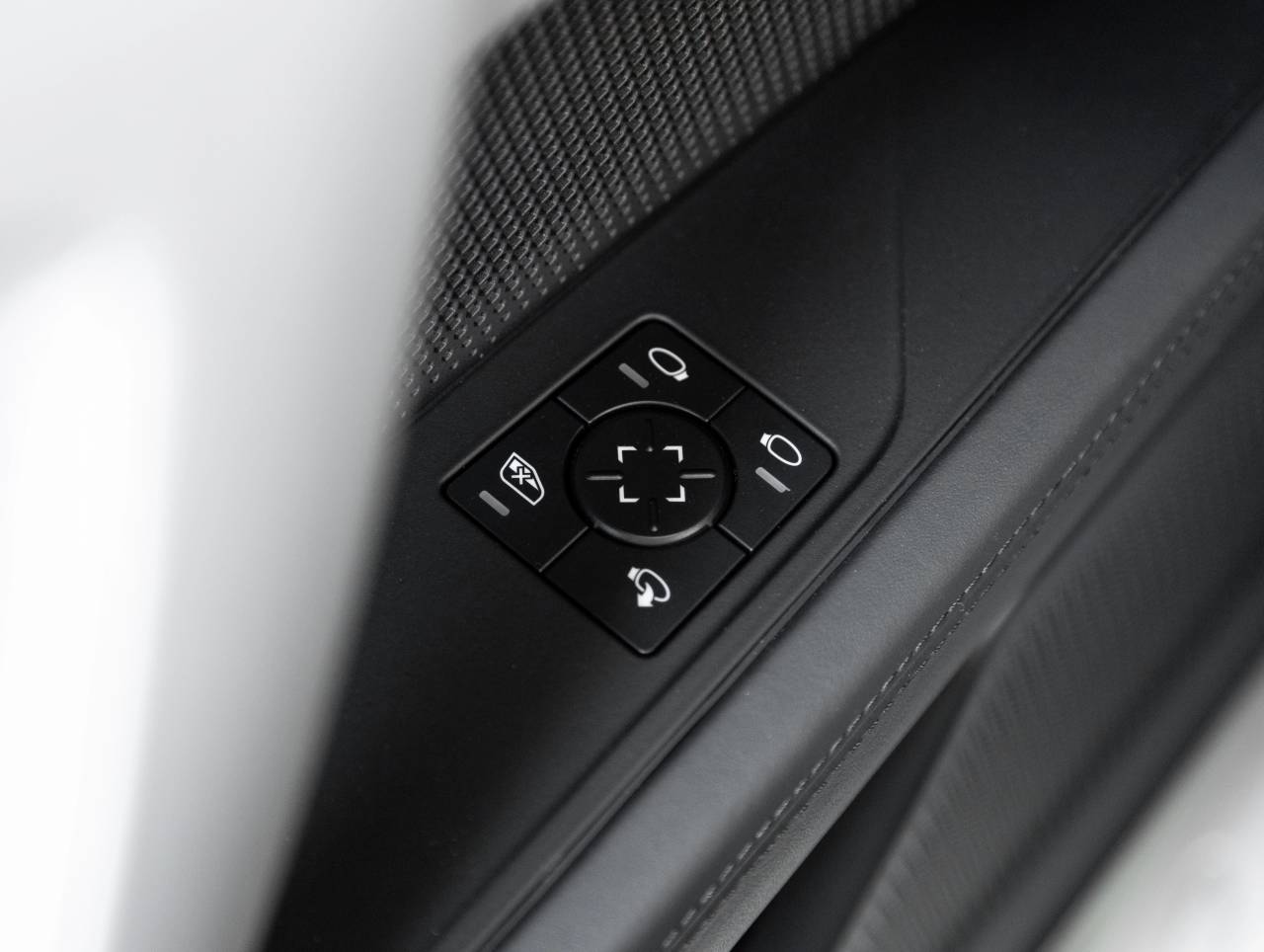 2026 Porsche Cayenne Cayenne S Electric
